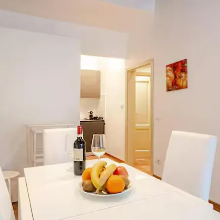 Fontebranda Nest Apartman *